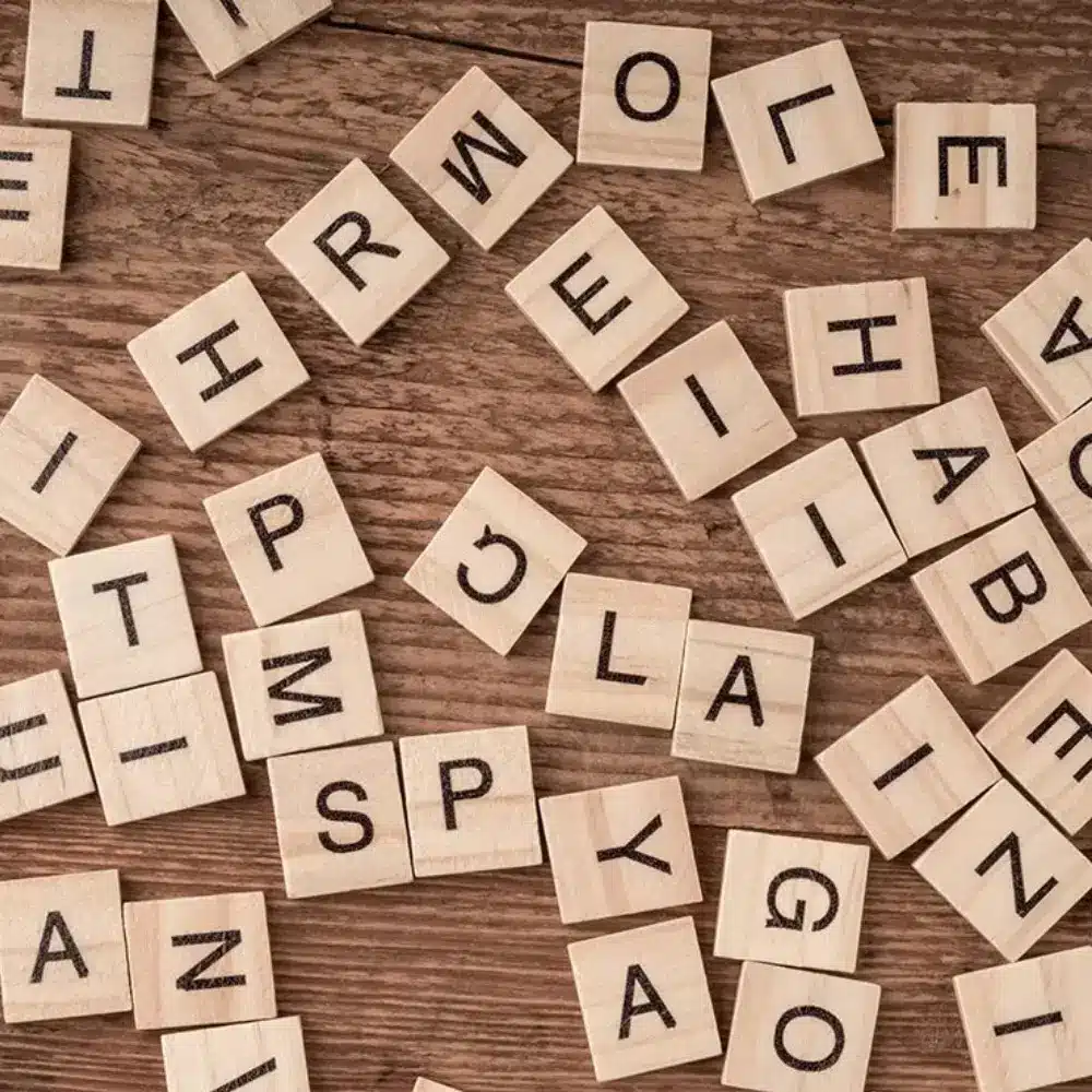 Combien de lettres compte l'alphabet et pourquoi ?